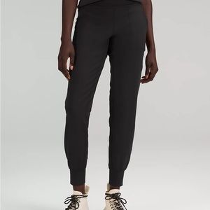 Lululemon Align Joggers - Size 8